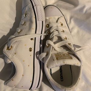 Star converse size 4